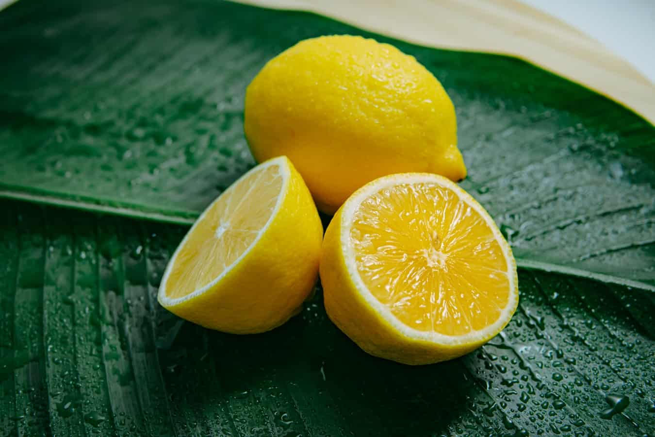 Top 12 Benefits And Uses Of Lemon Essential Oil Explained